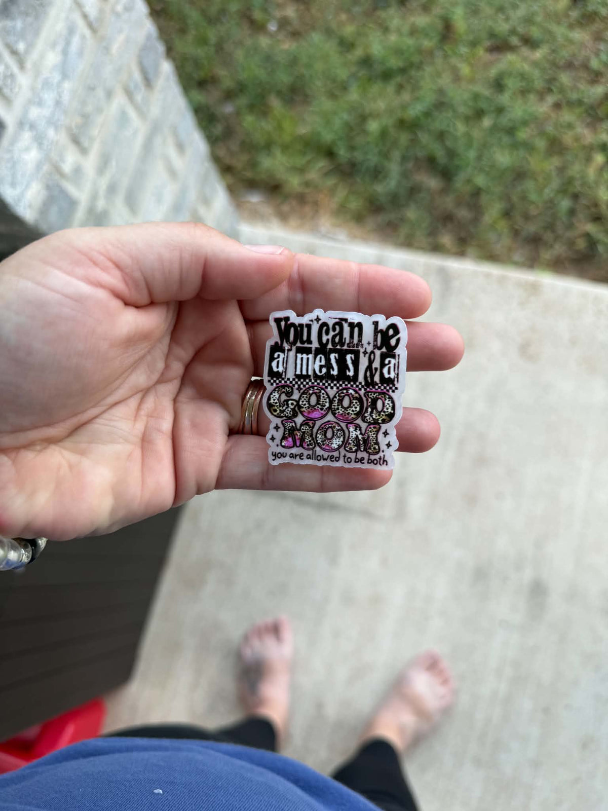you can be a mess & a good mom popsocket